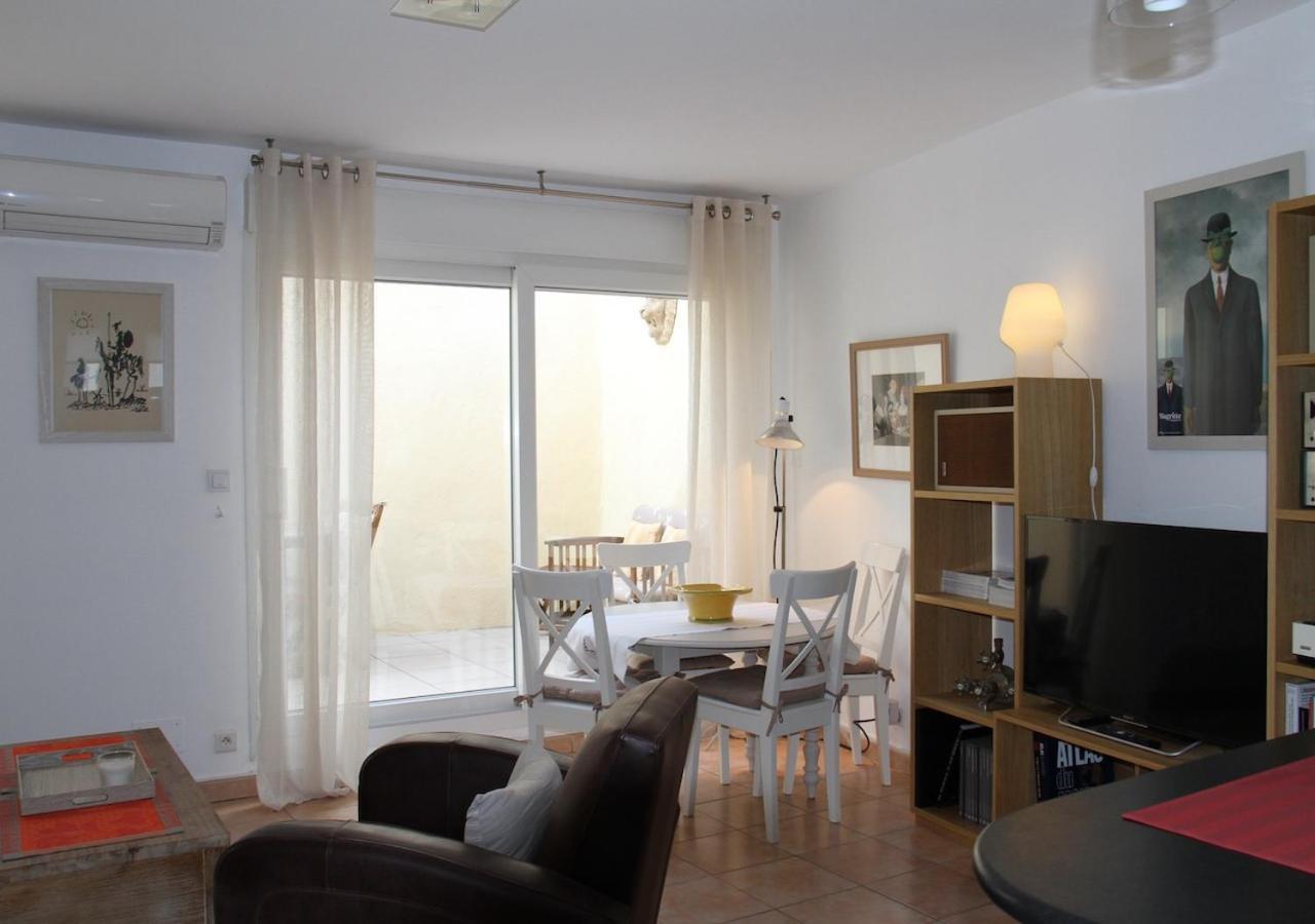 Agreable Maison De Ville Eyragues Dış mekan fotoğraf